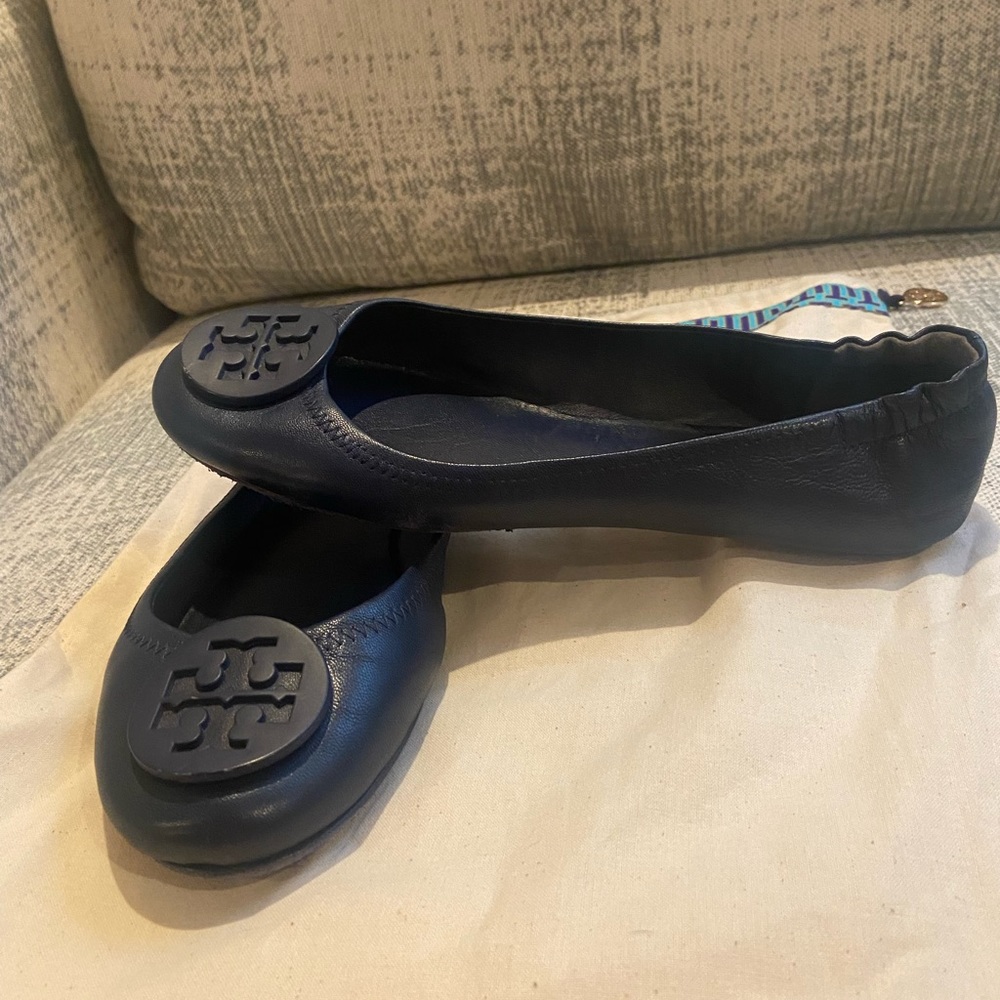 Tory Burch Navy Flats 8.5